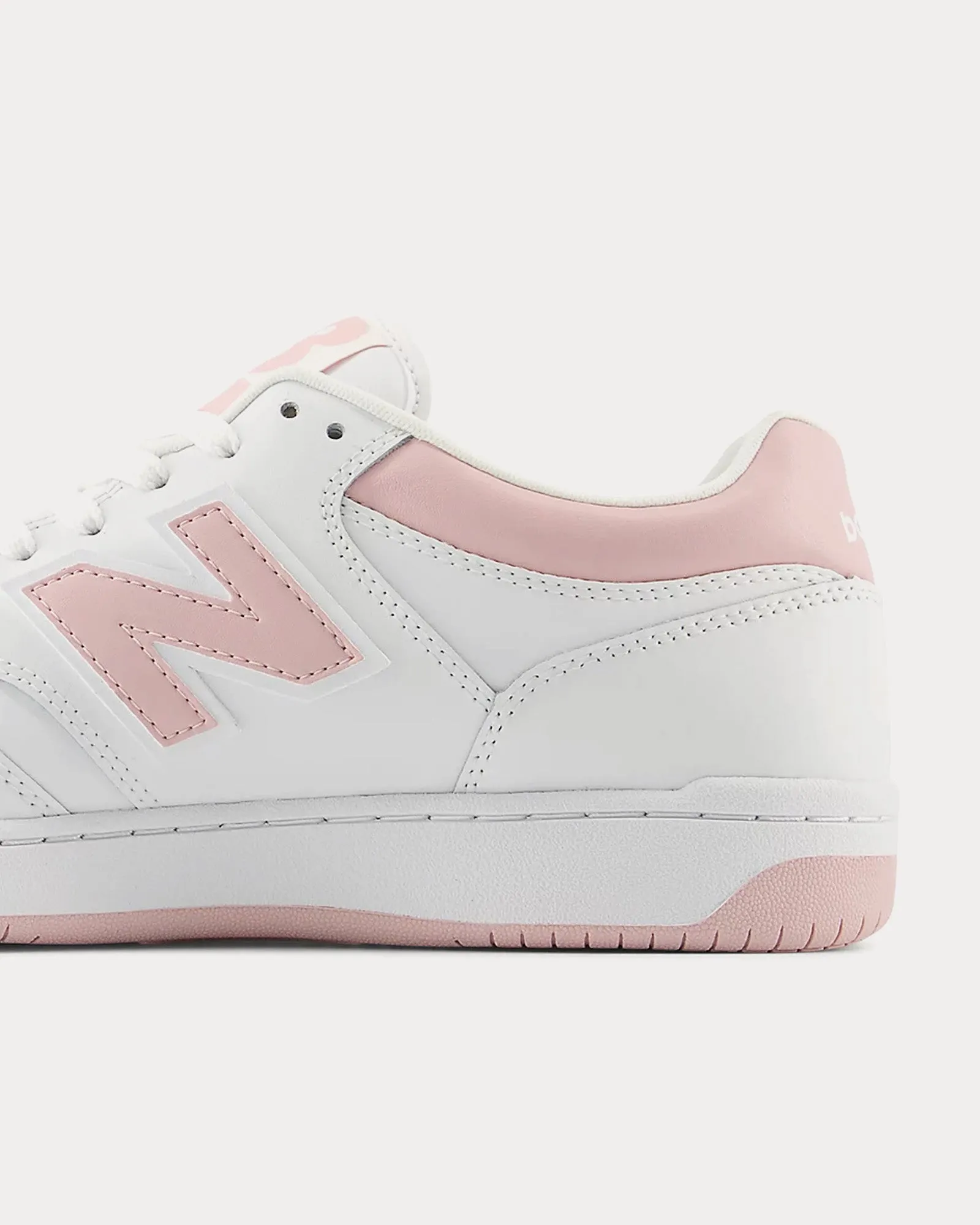 480 White / Orb Pink Low Top Sneakers