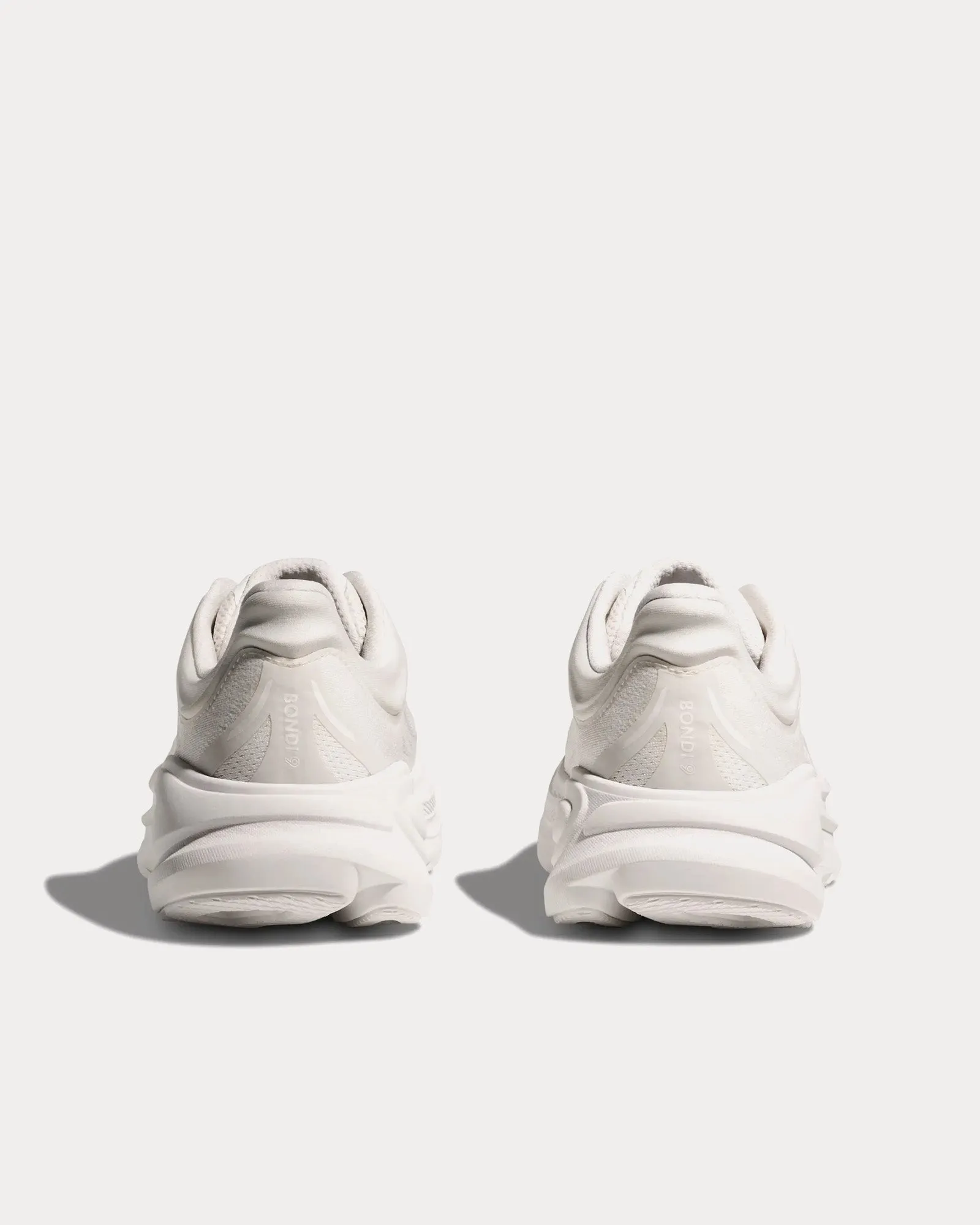Bondi 9 White / White Running Shoes