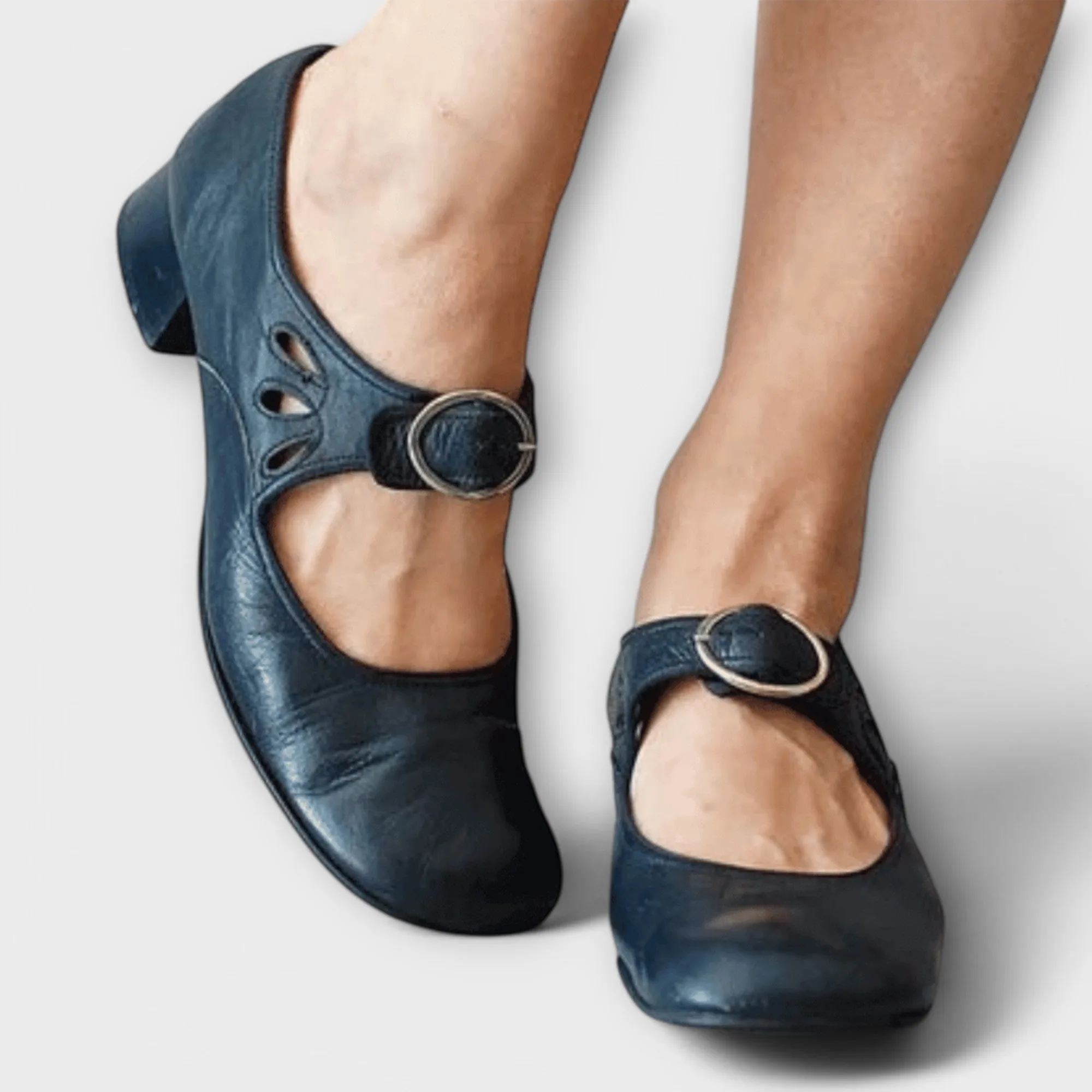 Paulina - Distinctive and Cozy Leather Sandal