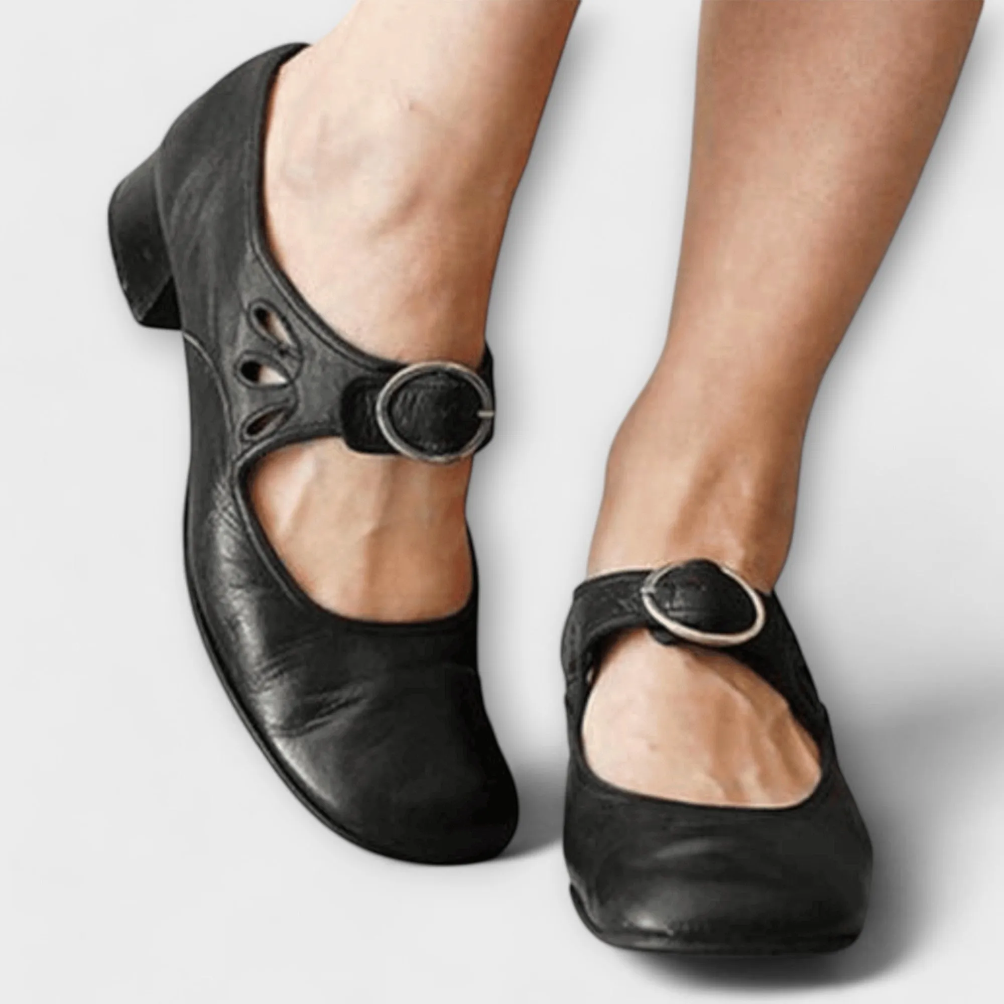 Paulina - Distinctive and Cozy Leather Sandal