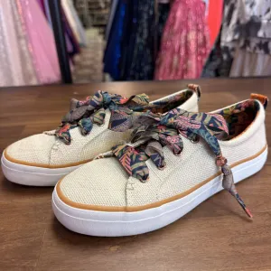 Sperry Women's Crest Vibe Seasonal Sneaker 6