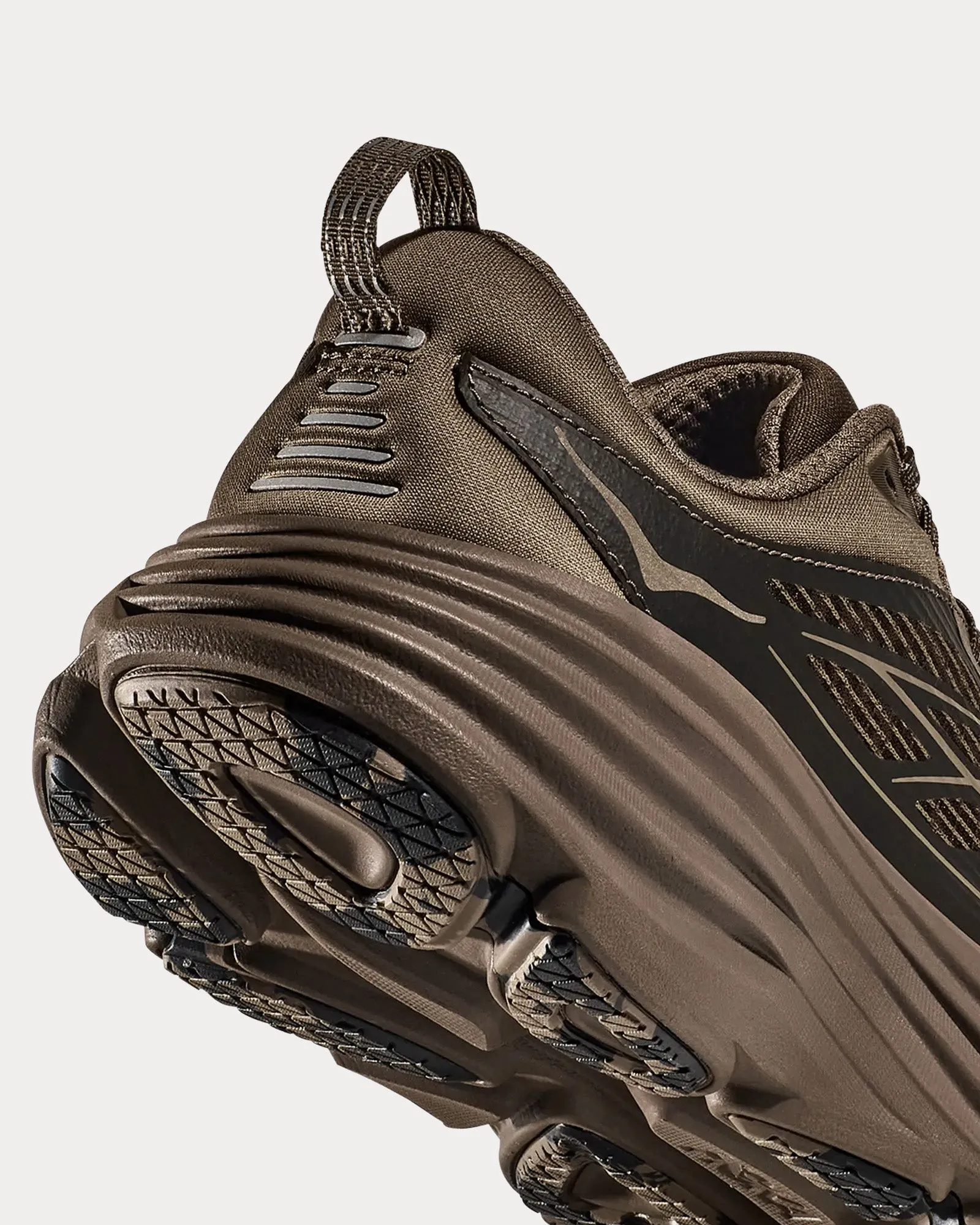 Stealth/Tech Bondi 8 Caged Deep Umber / Black Running Shoes