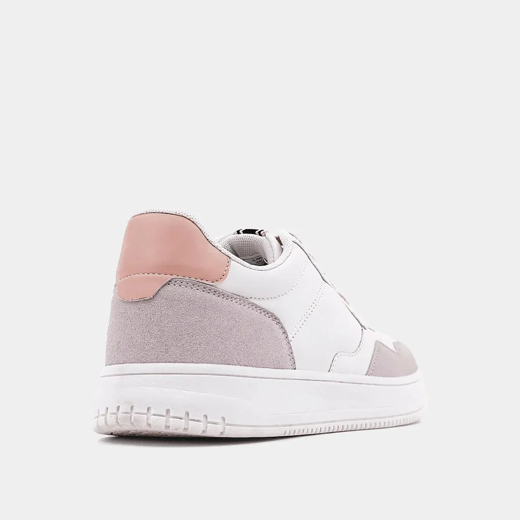 The SUMMER Sneaker