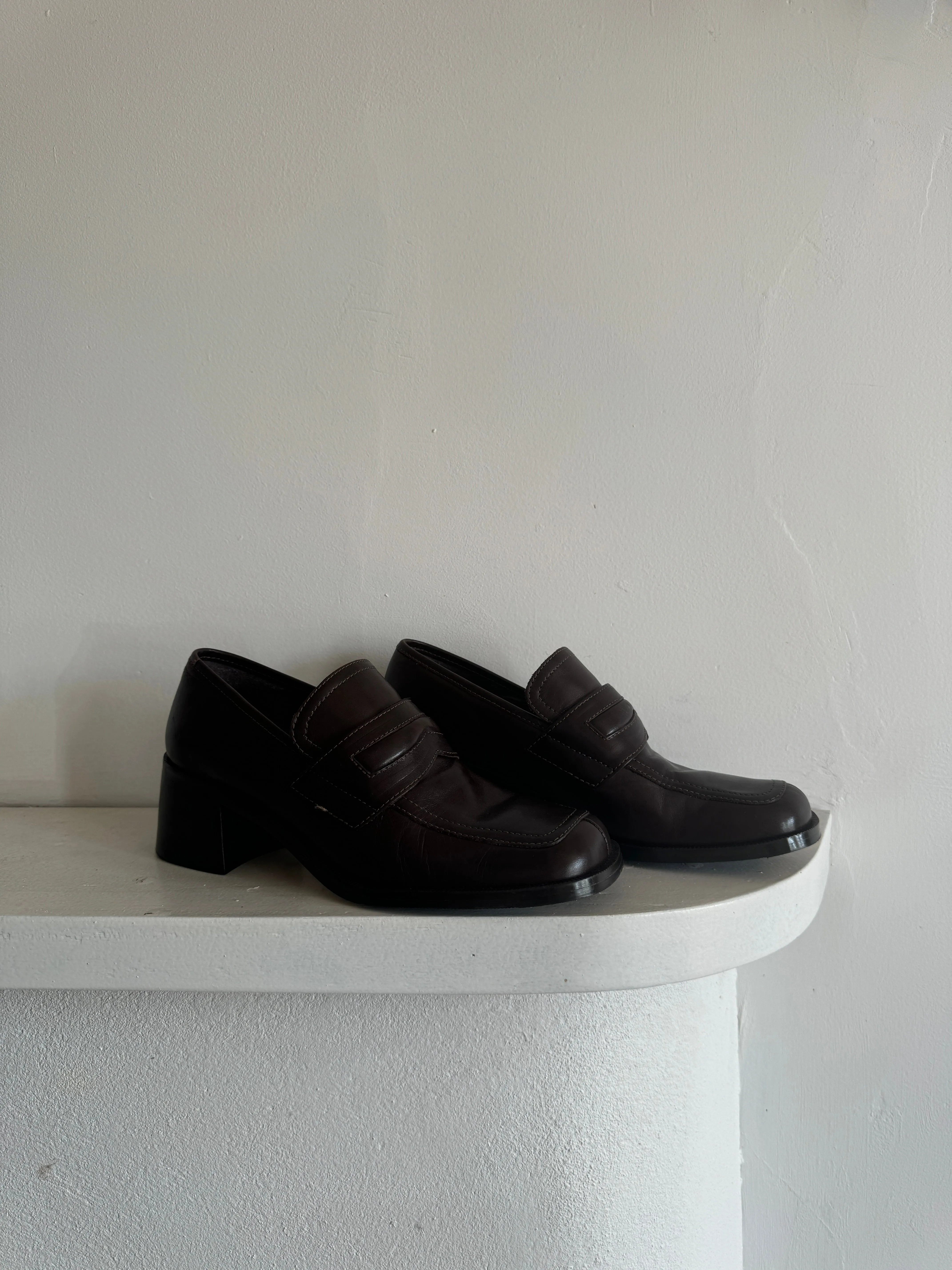 Vintage 90s Leather Heeled Loafers Brown
