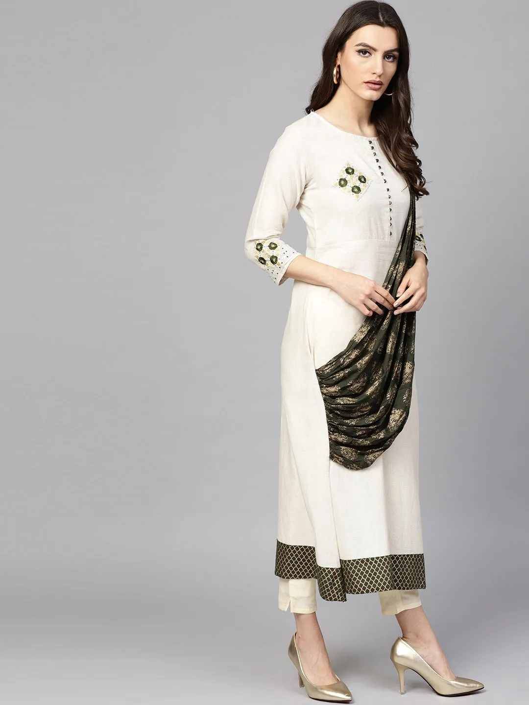 Women Off-White & Green A-Line Kurta