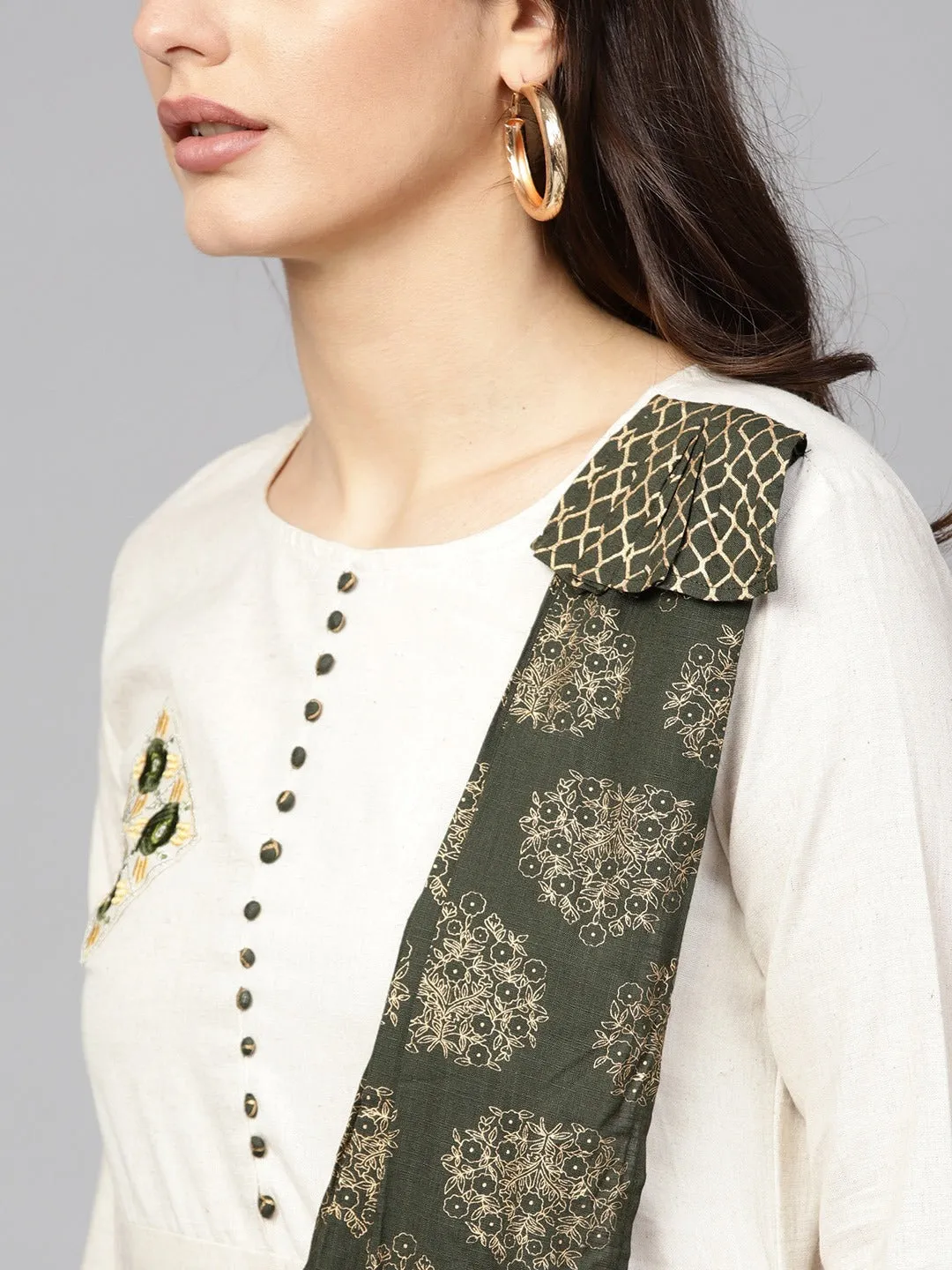Women Off-White & Green A-Line Kurta