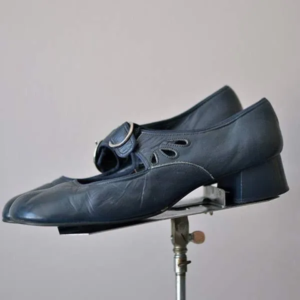 Women'S Low Heel Buckle Pumps 92203958C